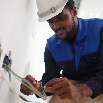 Builder At The Construction Site 2026 01 07 07 05 21 Utc